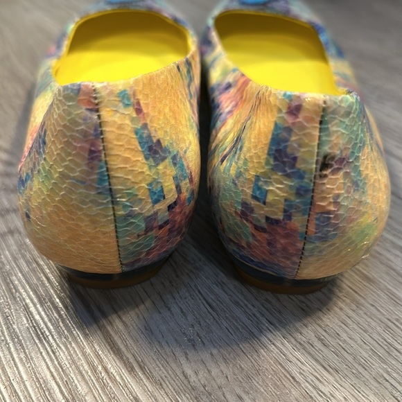 Nine West Multi Color Snakeskin Flats Size 9 - Picture 2 of 5